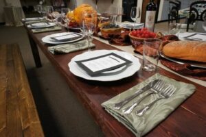 Must-Have Items for Your Thanksgiving Celebration_03