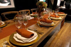 Seasonal Thanksgiving Tablescapes_05