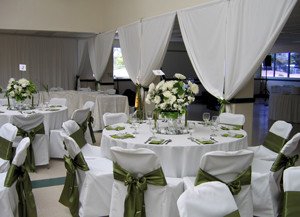 Teen Center Transformed for Green and White Wedding_4