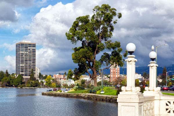 downtown oakland california lake merritt