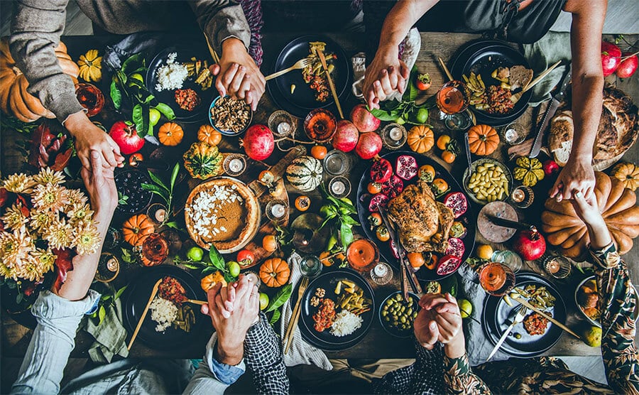 2021 thanksgiving party table setting