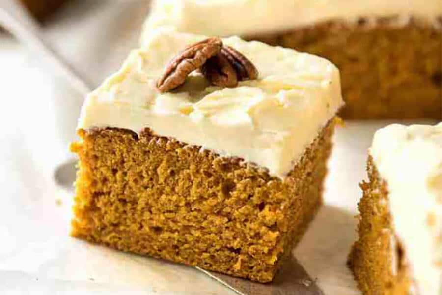 thanksgiving pumpkin spice cake